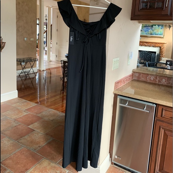 NWT Lulu’s black lace up off-the-shoulder jumpsuit - Picture 2 of 5